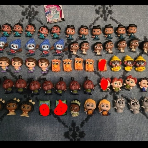Lot of 101 Pixel Series Doorables - Picture 1 of 4